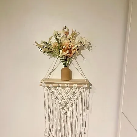 Charming Superb Location In 7th District Apartment *