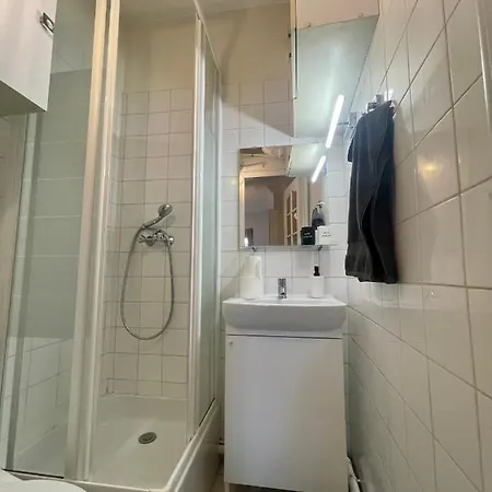 Apartment Charming Superb Location In 7th District