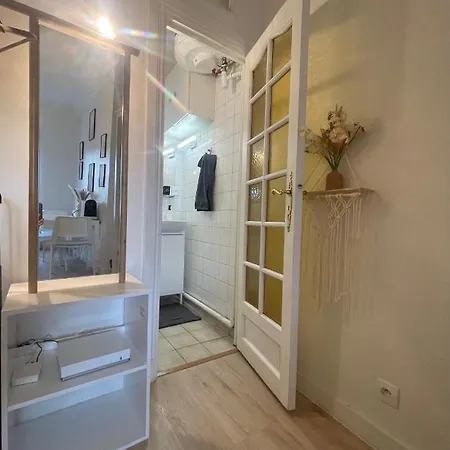 Charming Superb Location In 7th District Apartment Paris