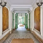 Charming Studio Superb Location In 7Th District Paris